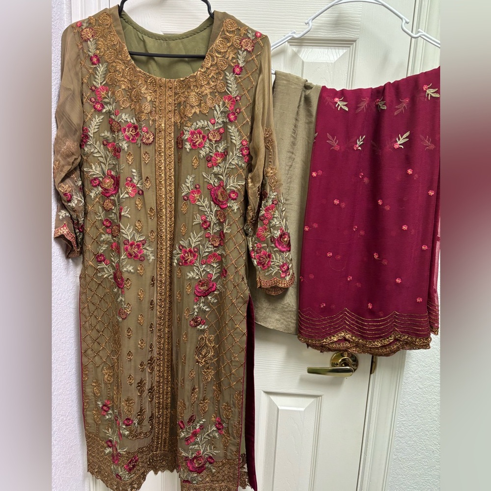 Embroidered Floral Dress with Shawl